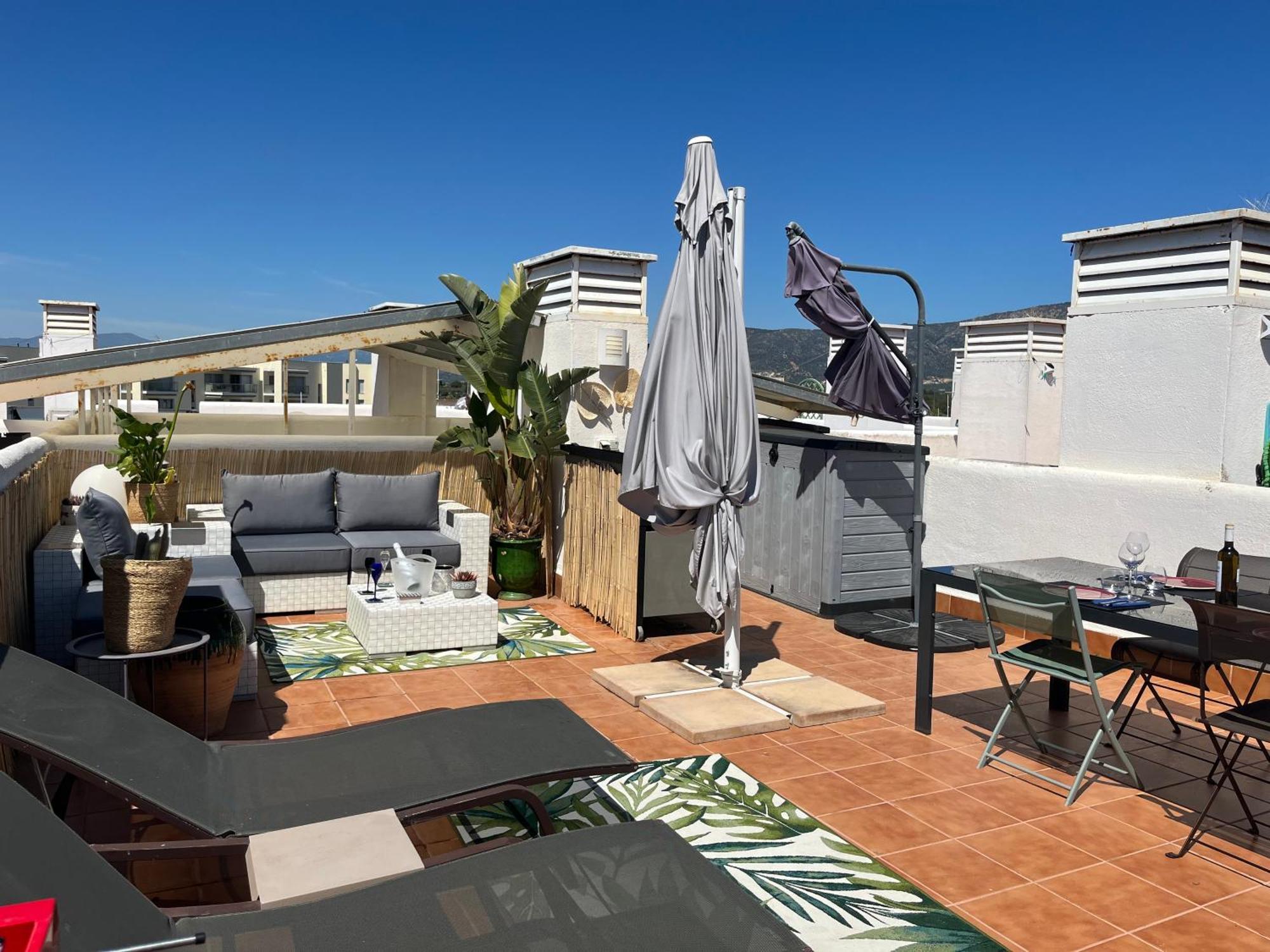 Appartement Avec Terrasse Sur Le Toit Vue Mer Rosas Exterior foto