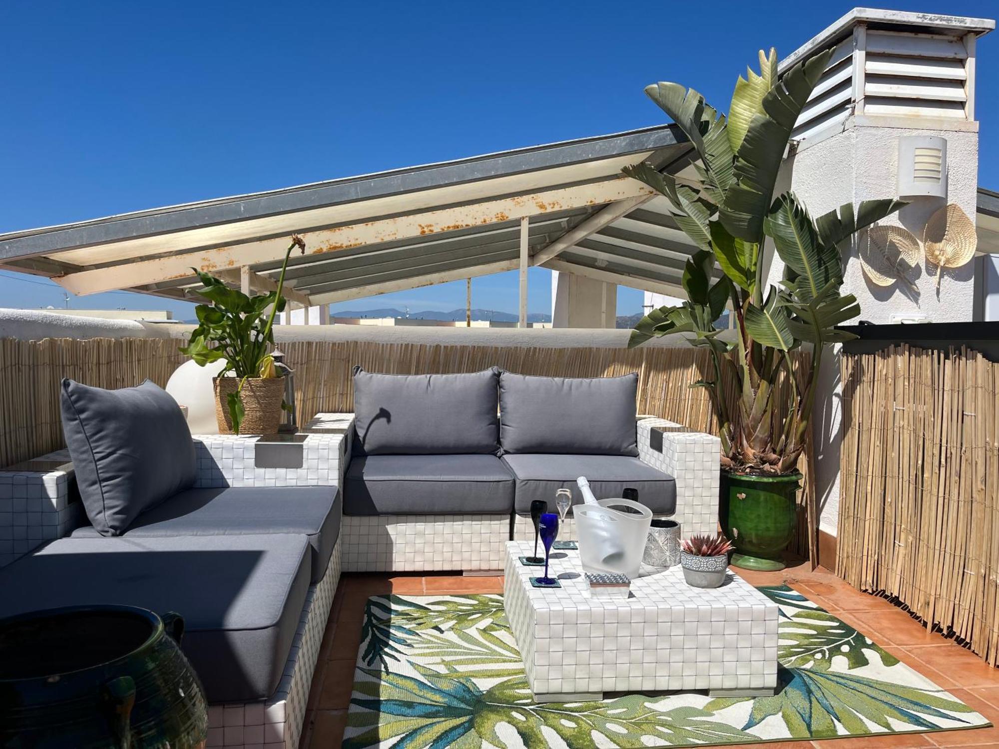 Appartement Avec Terrasse Sur Le Toit Vue Mer Rosas Exterior foto